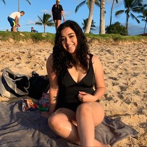 Meet your Posher, Marissa